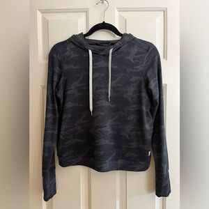 Vuori Halo Essential Hoodie Camo S Small